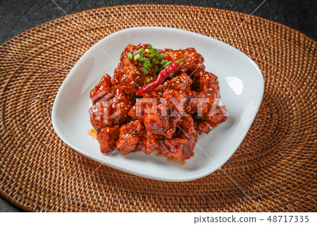 Yannyom雞肉韓國辣雞(Yangnyeom雞肉) Yannyom雞肉韓國辣雞(Yangnyeom雞肉) 48717335