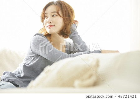 婦女生活方式放鬆 48721421