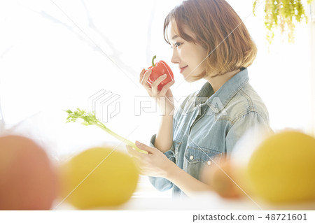 Female Lifestyle Healthy Female Lifestyle Healthy 48721601