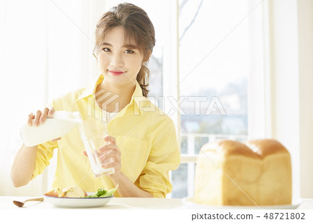 Female Lifestyle Breakfast Female Lifestyle Breakfast 48721802