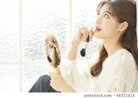 Women beauty 48721818