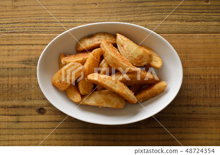 Garlic potato 48724354