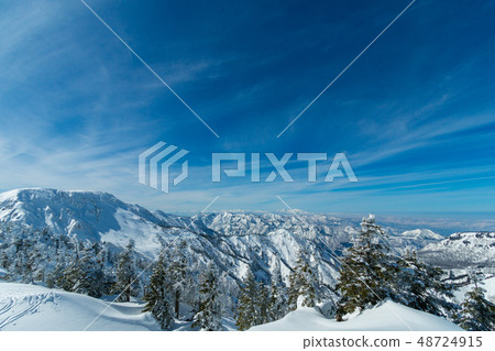 Near snowy mount Kaguragamine Near snowy mount Kaguragamine 48724915