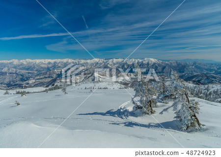 Near snowy mount Kaguragamine 48724923