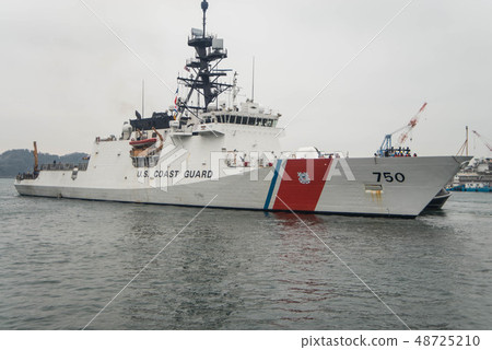 The city of military port, Yokosuka, the first time I got on a cruise ship to watch a warship from within the bay. The city of military port, Yokosuka, the first time I got on a cruise ship to watch a warship from within the bay. 48725210