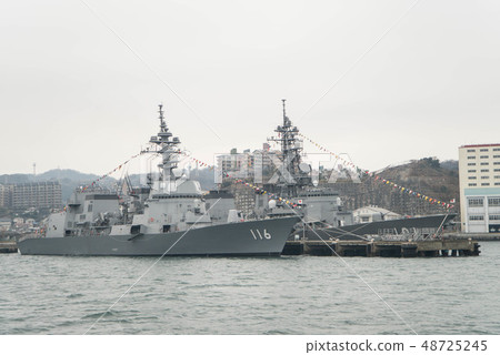 橫須賀市,我第一次乘坐遊輪從海灣內觀看軍艦。 橫須賀市,我第一次乘坐遊輪從海灣內觀看軍艦。 48725245
