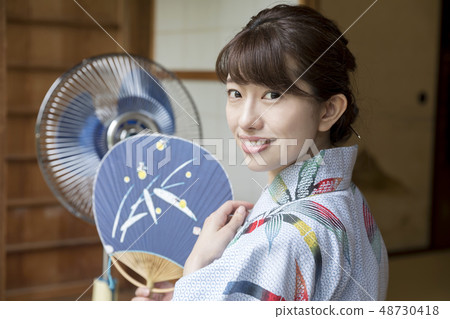 Summer image old folk house Yukata female fan Summer image old folk house Yukata female fan 48730418