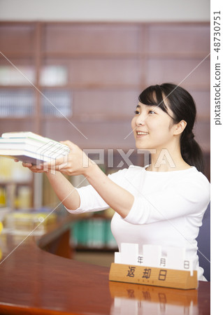 圖書管理員 圖書管理員 48730751