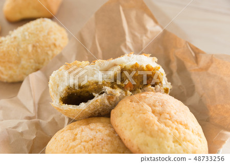 Natural yeast bread 48733256