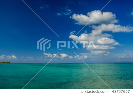 Blue sky and blue sea Blue sky and blue sea 48737607