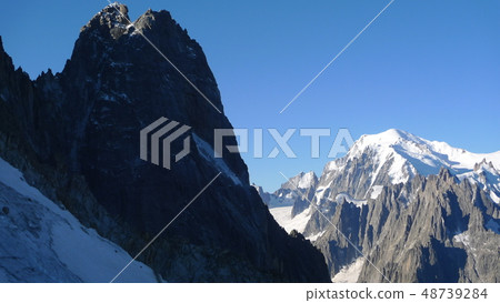 從Grand Monte看到的Dolu和Mont Blanc 48739284