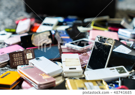 城市礦山小家電回收法手機Sumaho Garakae使用Sumaho垃圾 48741685