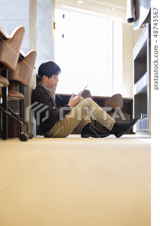 休閒風格的業務 休閒風格的業務 48743567