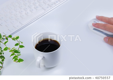 Mouse operation Break image Coffee break 48750557