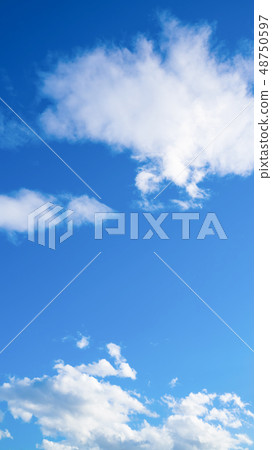 三月的天空(垂直) 三月的天空(垂直) 48750597