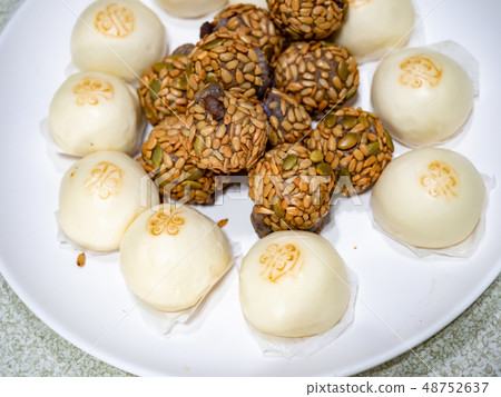 Asian food Steamed bun Asian food Steamed bun 48752637