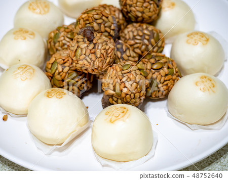 Asian food Steamed bun Asian food Steamed bun 48752640
