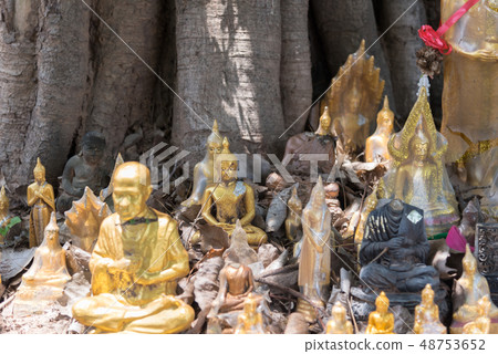 Buddha statue in buddhist temple Wat Lo Sutthawat 48753652