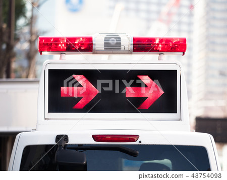 車道控制下的事故處理車 車道控制下的事故處理車 48754098