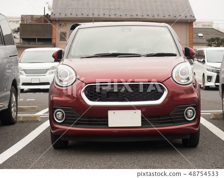 從前面看到的乘用車 48754533