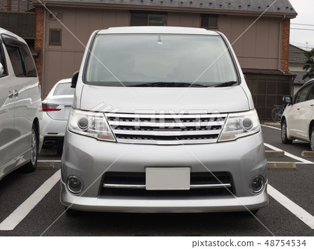 從前面看到的乘用車 48754534