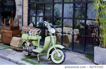 vintage Italian scooter of the Lambretta vintage Italian scooter of the Lambretta 48755585