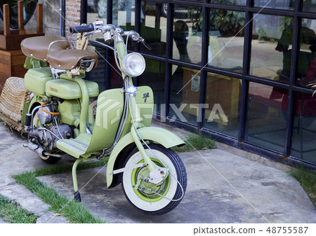 vintage Italian scooter of the Lambretta vintage Italian scooter of the Lambretta 48755587