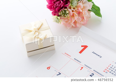 Present Present 48756552