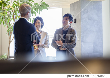 Business talk scene _ talk 48760880