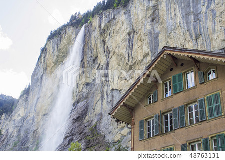 Staunbach Falls in Lauterbrunnen. Waterfall Staunbach Falls in Lauterbrunnen. Waterfall 48763131