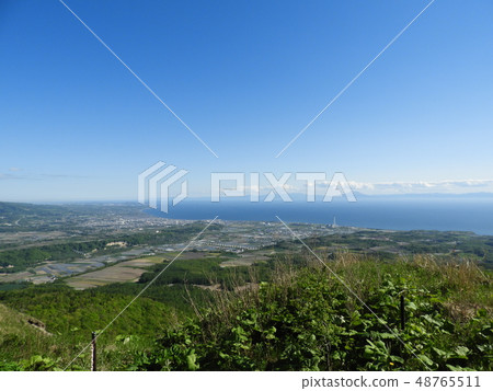 從烏蘇山頂部的視圖 48765511