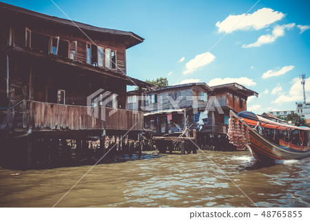 Traditional houses on Khlong, Bangkok, Thailand 48765855