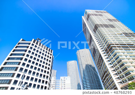 與塔公寓的都市風景 48768293