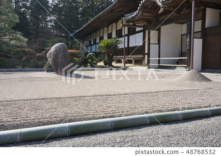 岡山縣總社市法福寺前庭 48768532
