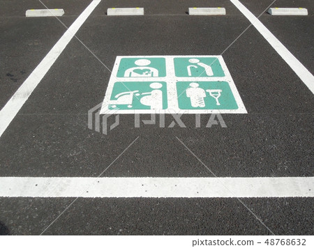  Parking Lot 48768632