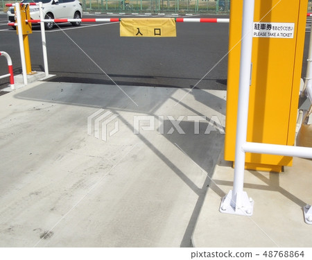  Parking Lot 48768864