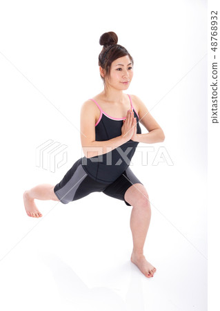 A healthy woman 48768932