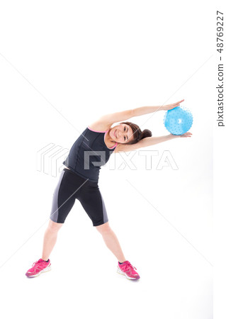 A healthy woman 48769227