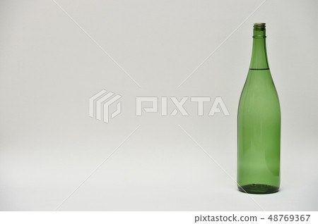 日本清酒綠色瓶 48769367
