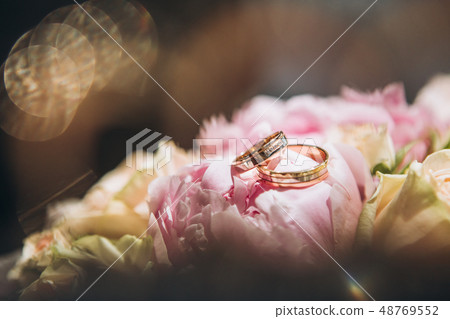 rings wedding symbol bouquet flowers rose peony rings wedding symbol bouquet flowers rose peony 48769552