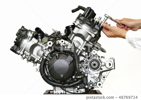 Maintenance maintenance of motorcycle engine Maintenance maintenance of motorcycle engine 48769714