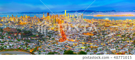 Panoramic view of the San Francisco city. 48771015
