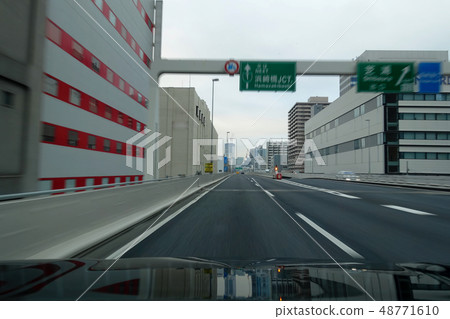 Speed on the Metropolitan Expressway Speed on the Metropolitan Expressway 48771610