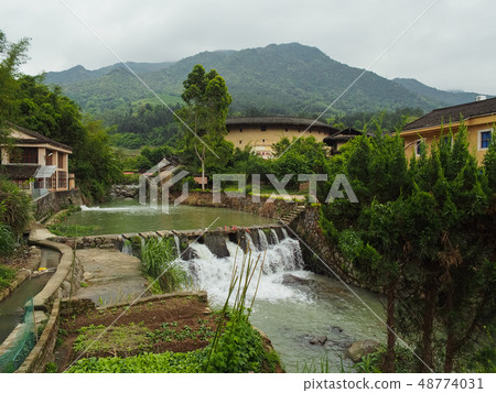 Hui Jing Nanxi Hui Jia Tulou-Yang Kao, Fujian Province, China / Yanxiang Lou (Tulou), China Hui Jing Nanxi Hui Jia Tulou-Yang Kao, Fujian Province, China / Yanxiang Lou (Tulou), China 48774031