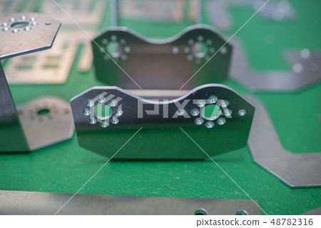 Parts processing 48782316