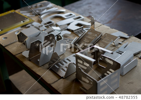 Parts processing 48782355