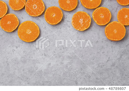 Collections of fresh Tangerines. tangerine slices, juice with leaves. Fruit composition. 103 48789807