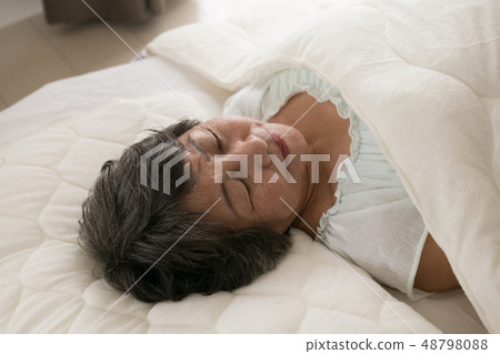 日本高級女性睡得好 日本高級女性睡得好 48798088