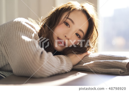 Beautiful woman portrait 48798920
