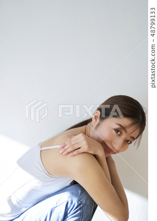 Beautiful woman portrait 48799133